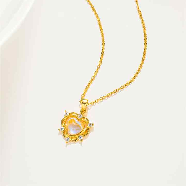 Collar de Piedra Lunar - Forma de Corazón