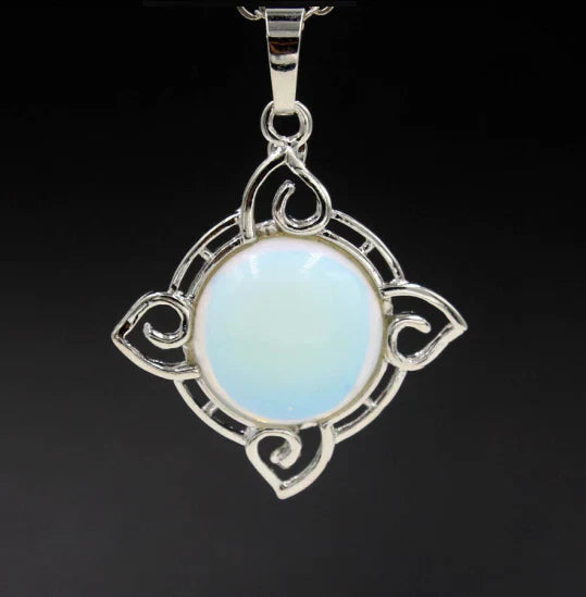 Collar Gisela piedra lunar